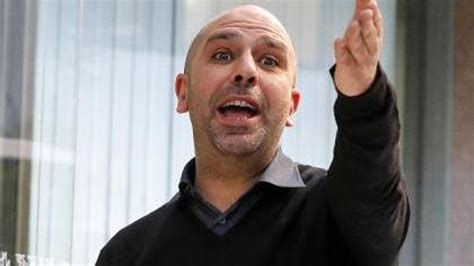 Checco Zalone show al matrimonio della figlia del suo .